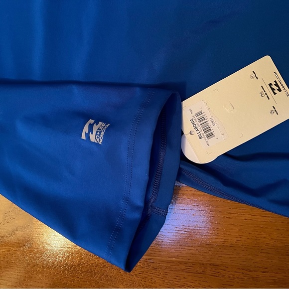 BNWT Billabong Rash-guard - Picture 3 of 6